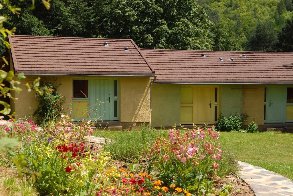 Vvf Les Cevennes Hotel Bedoues Exterior photo